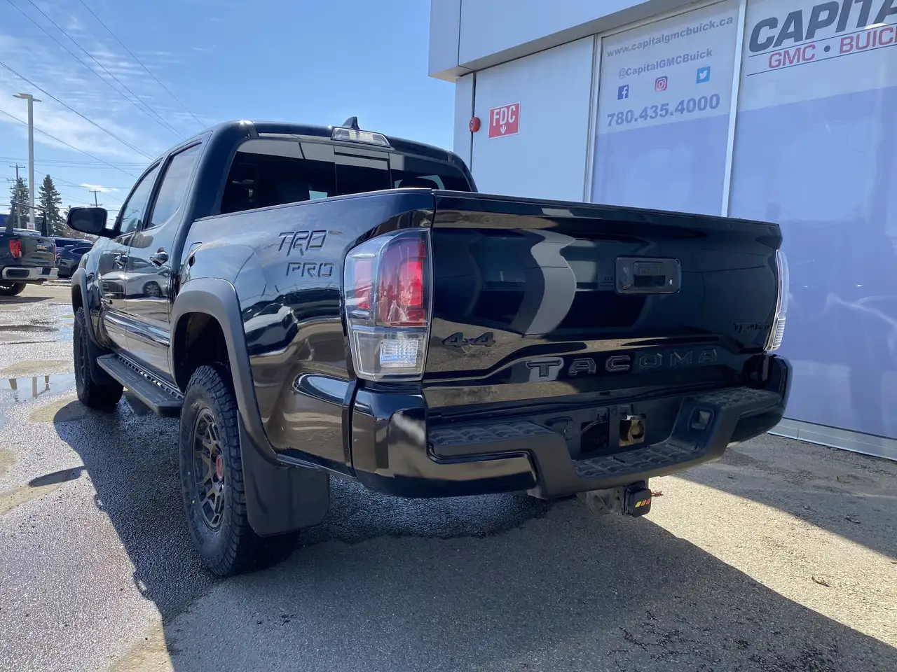 Toyota Tacoma снимка Toyota Tacoma