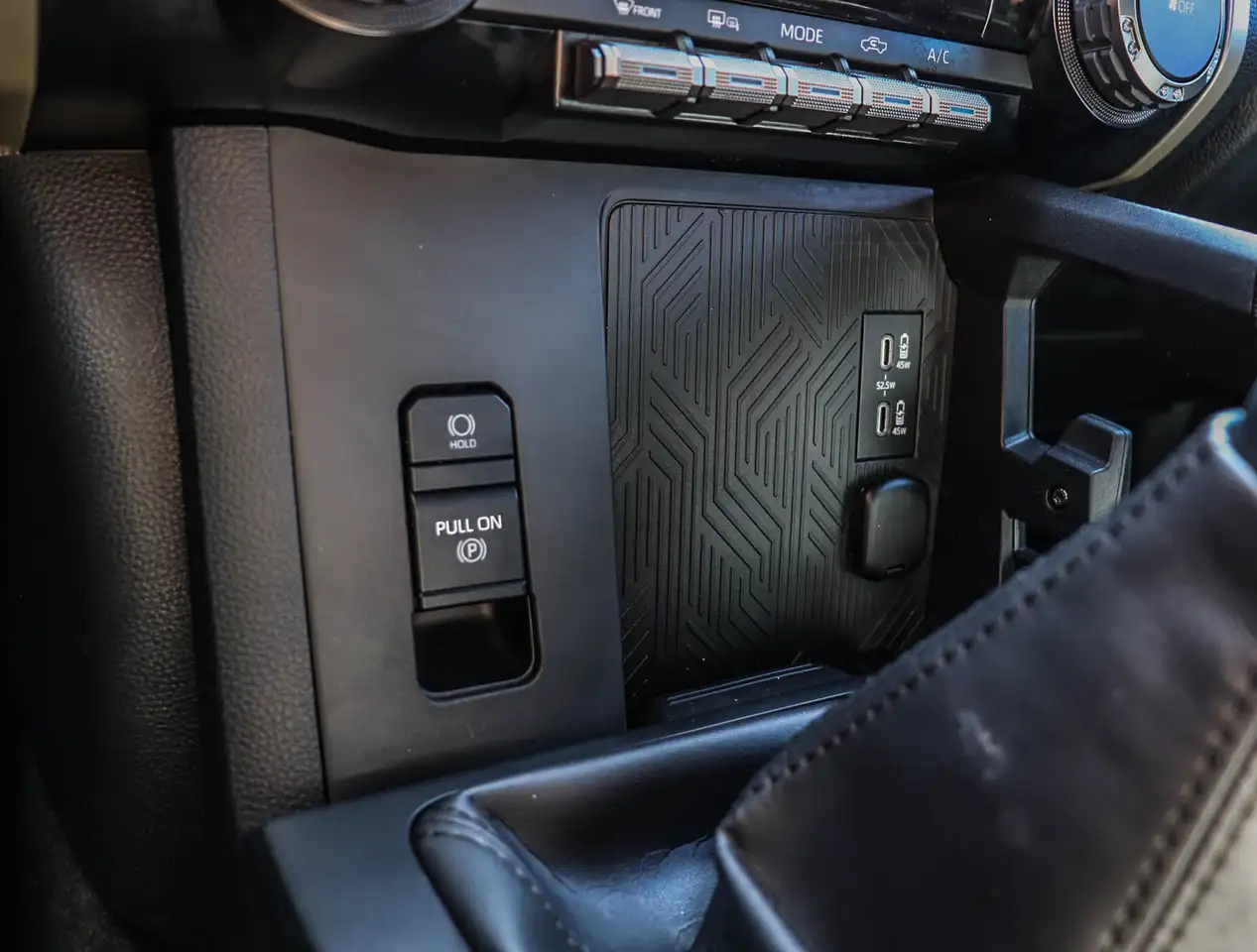 Toyota Tacoma снимка Toyota Tacoma