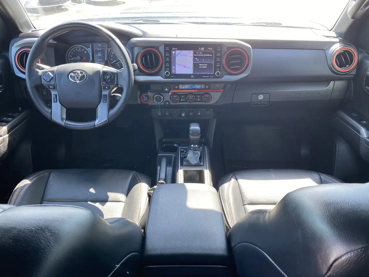 Toyota Tacoma снимка Toyota Tacoma