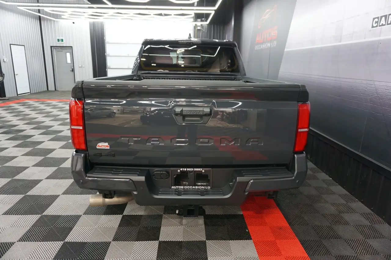 Toyota Tacoma photo Toyota Tacoma