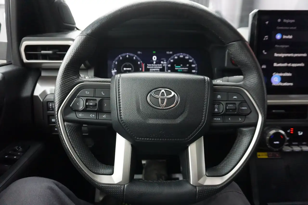 Toyota Tacoma photo Toyota Tacoma