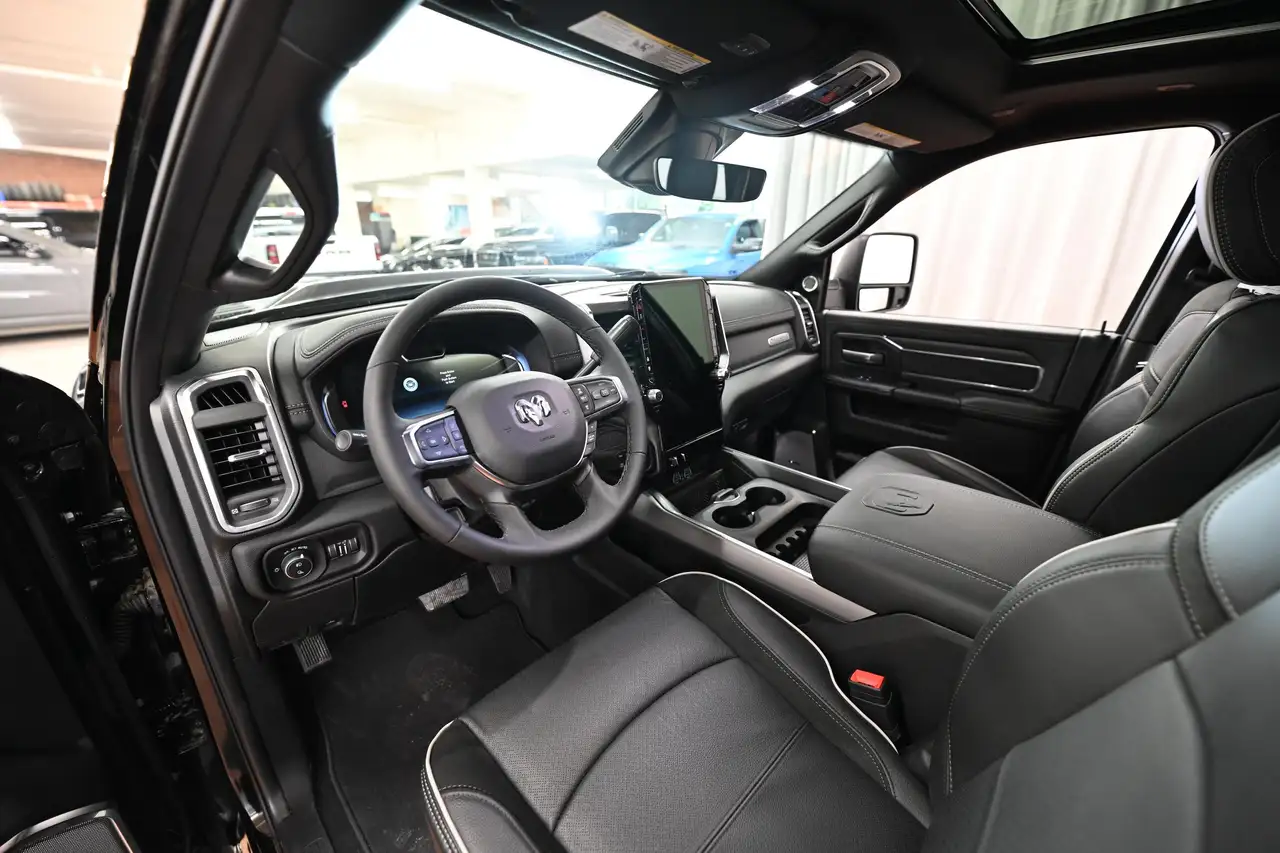 RAM 3500 снимка RAM 3500