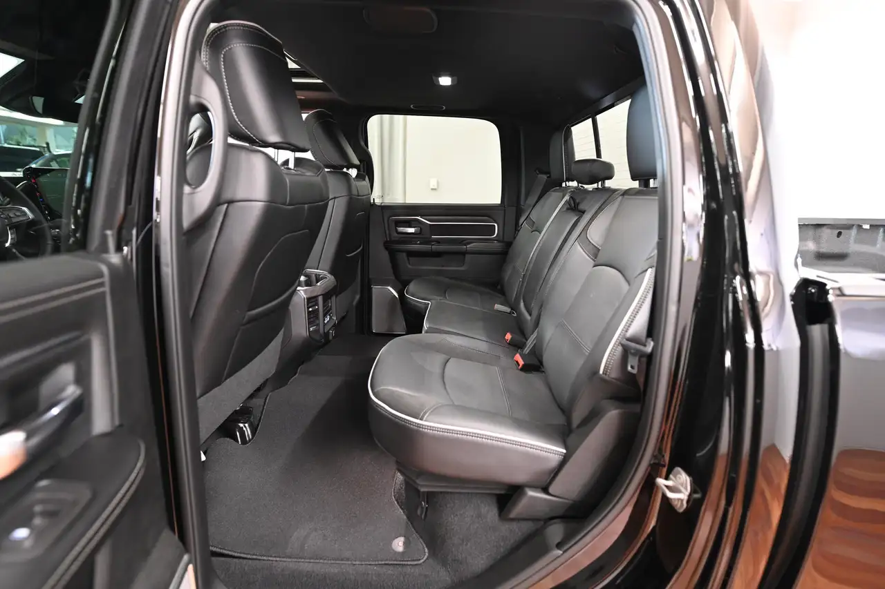 RAM 3500 снимка RAM 3500