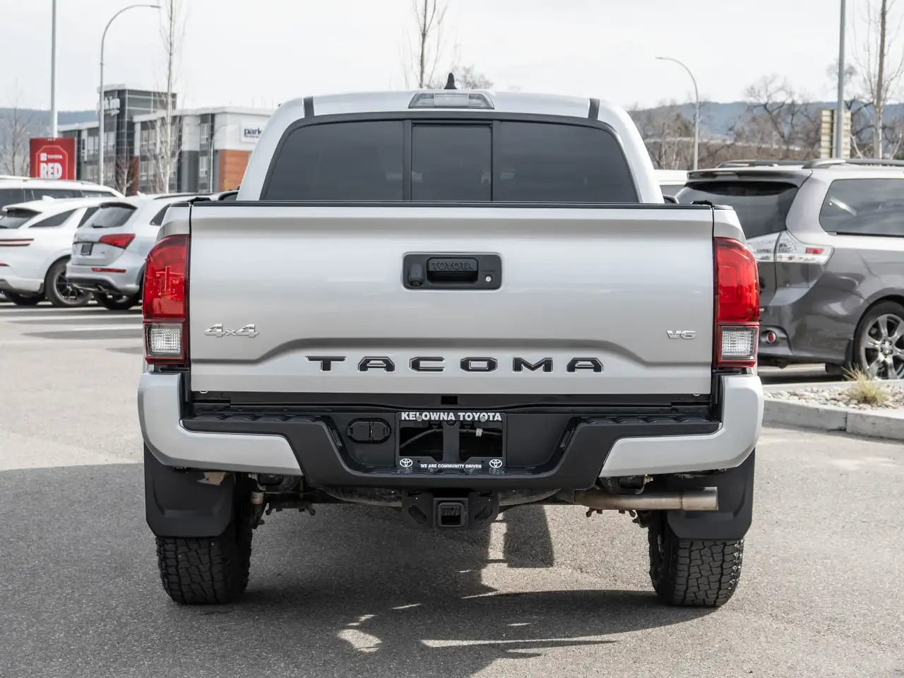 Toyota Tacoma снимка Toyota Tacoma
