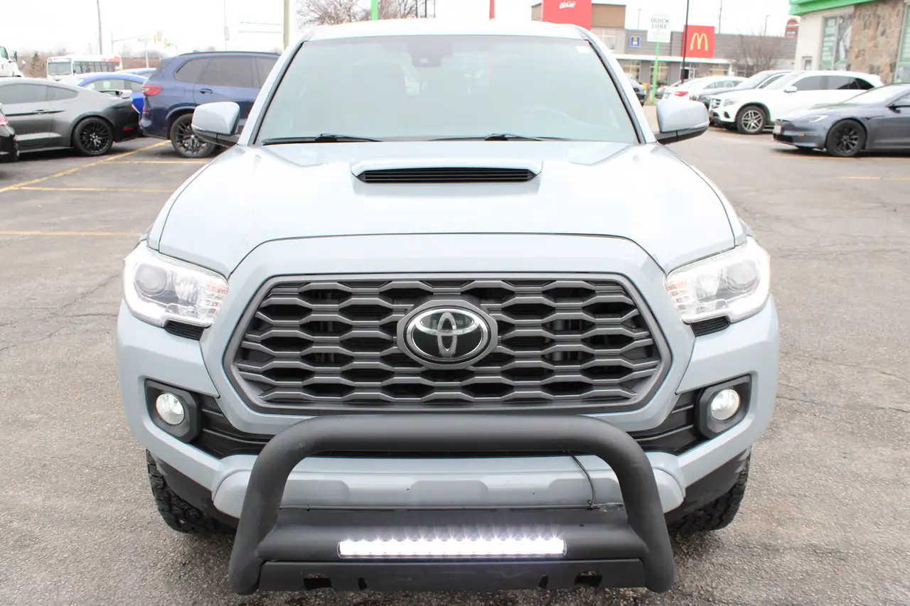 Toyota Tacoma снимка Toyota Tacoma