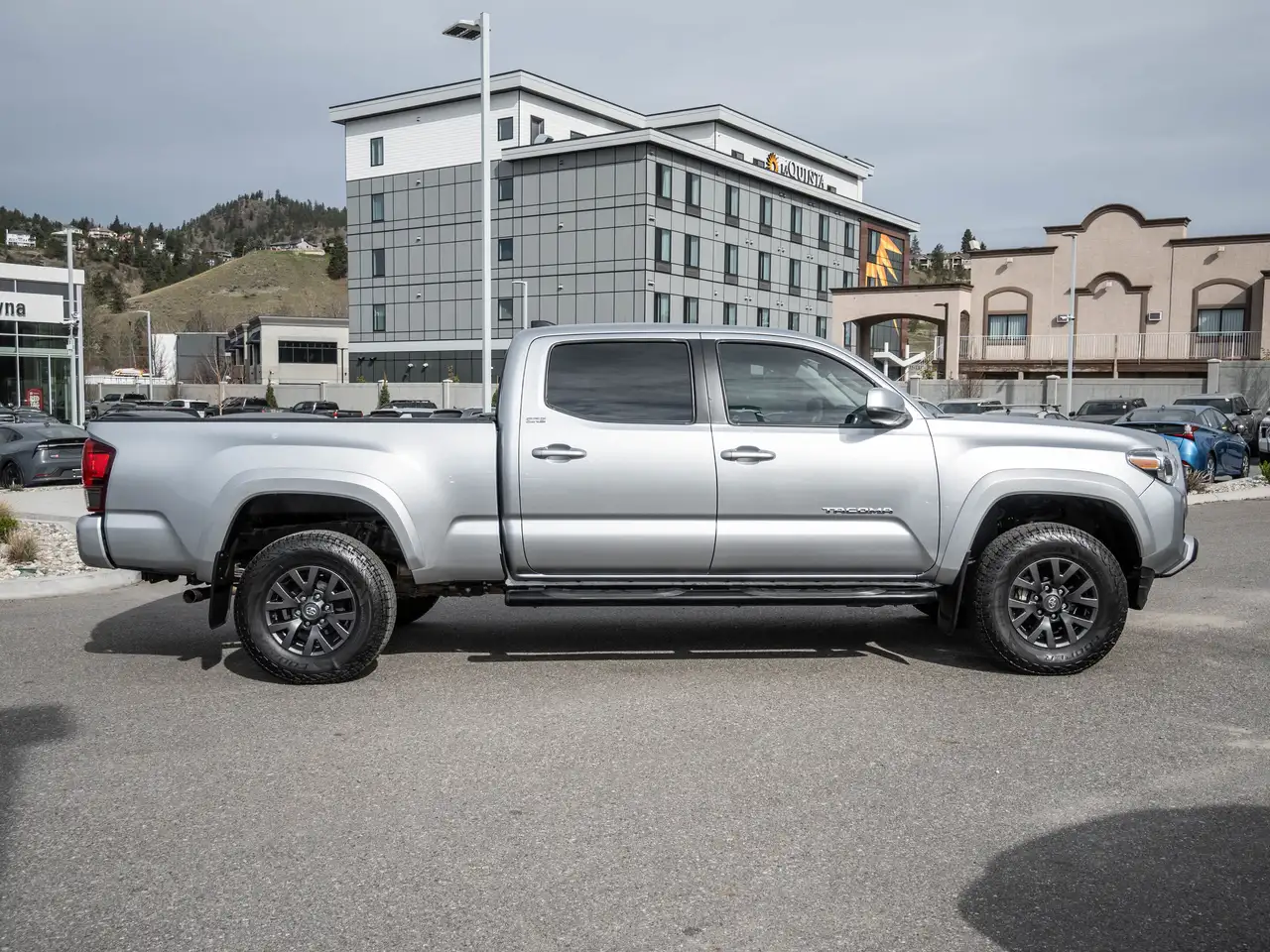 Toyota Tacoma снимка Toyota Tacoma