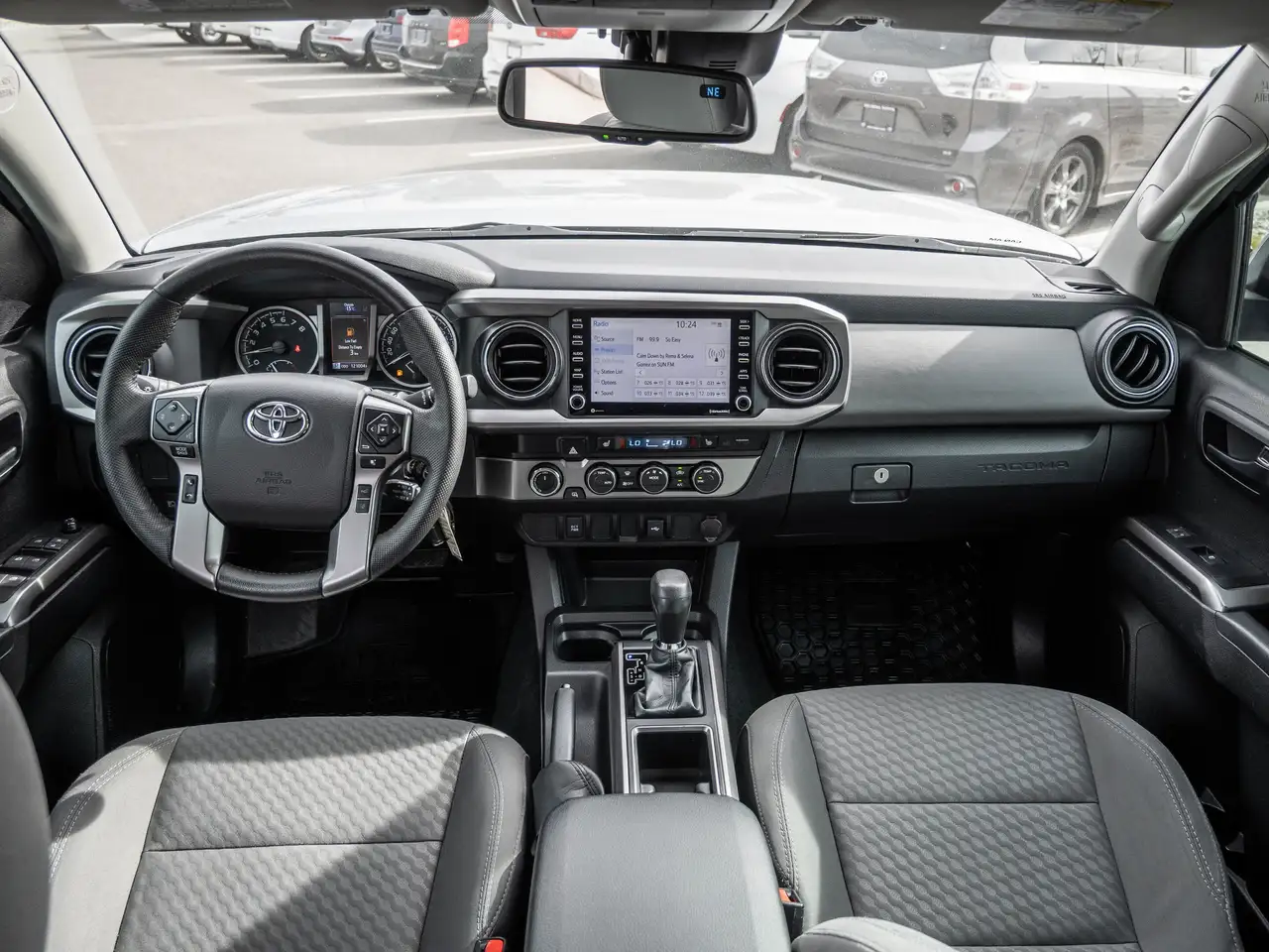 Toyota Tacoma снимка Toyota Tacoma