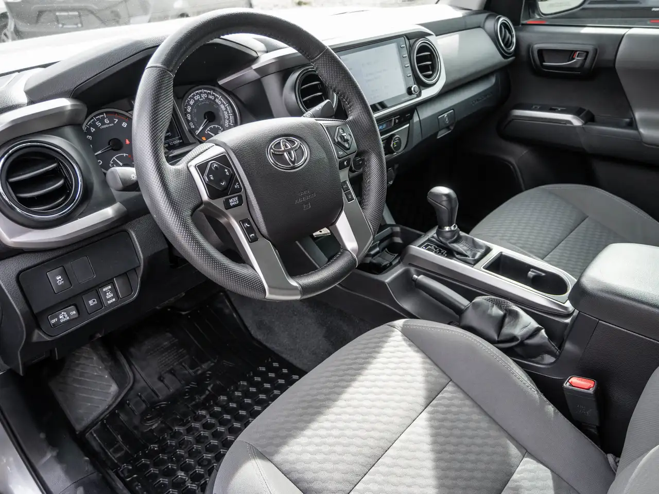 Toyota Tacoma снимка Toyota Tacoma