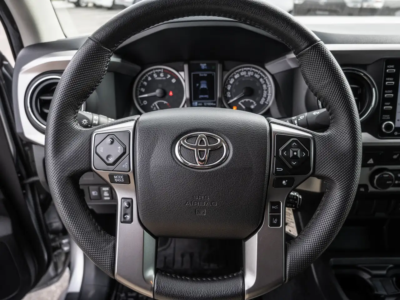 Toyota Tacoma снимка Toyota Tacoma