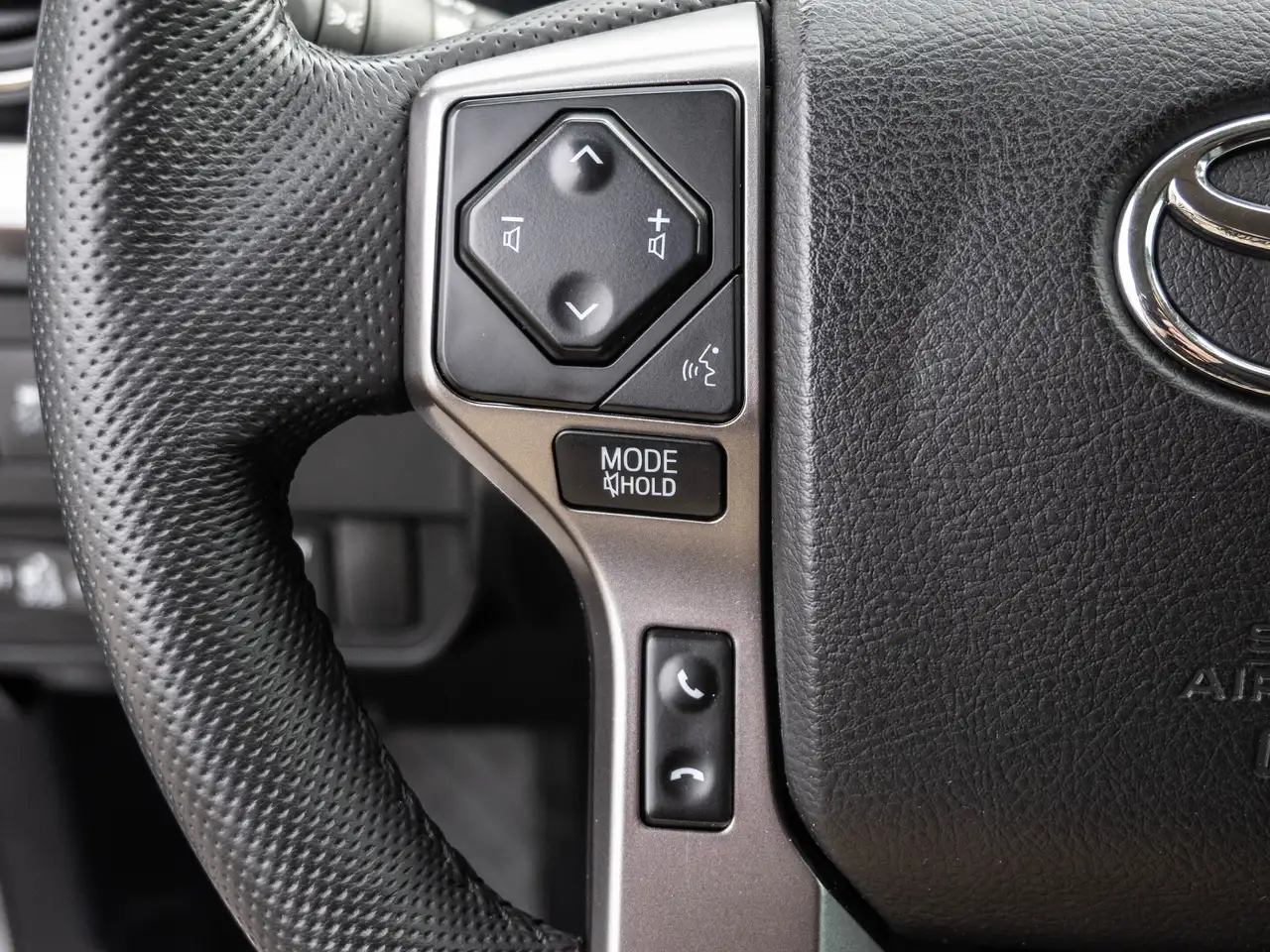 Toyota Tacoma снимка Toyota Tacoma