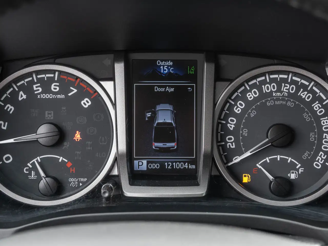 Toyota Tacoma снимка Toyota Tacoma