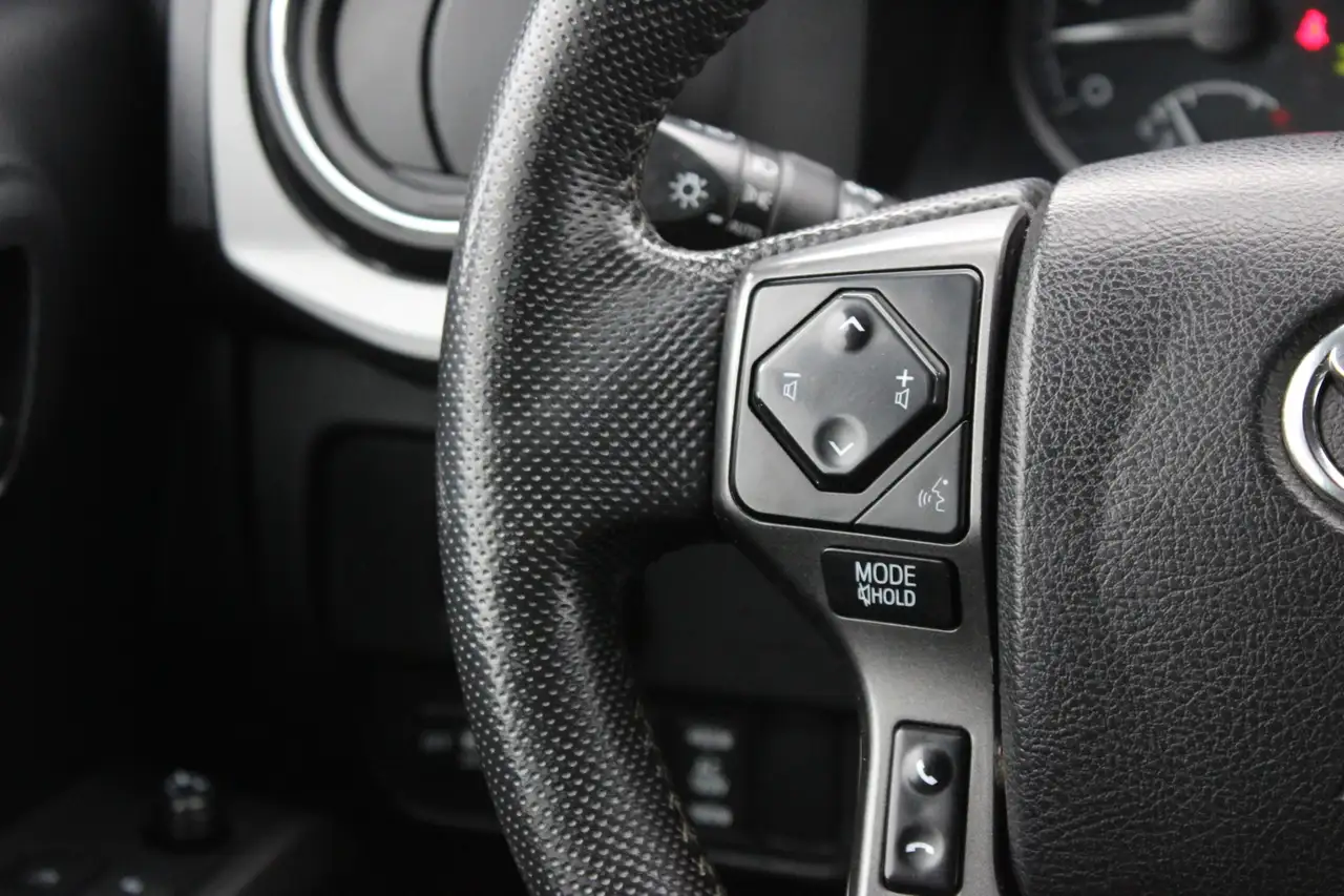 Toyota Tacoma снимка Toyota Tacoma