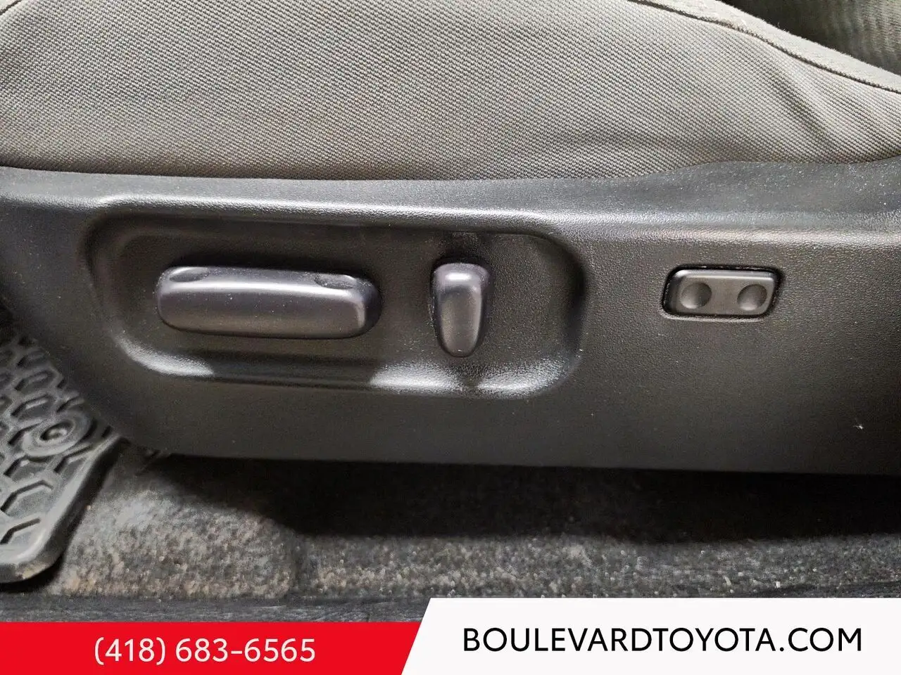 Toyota Tacoma снимка Toyota Tacoma
