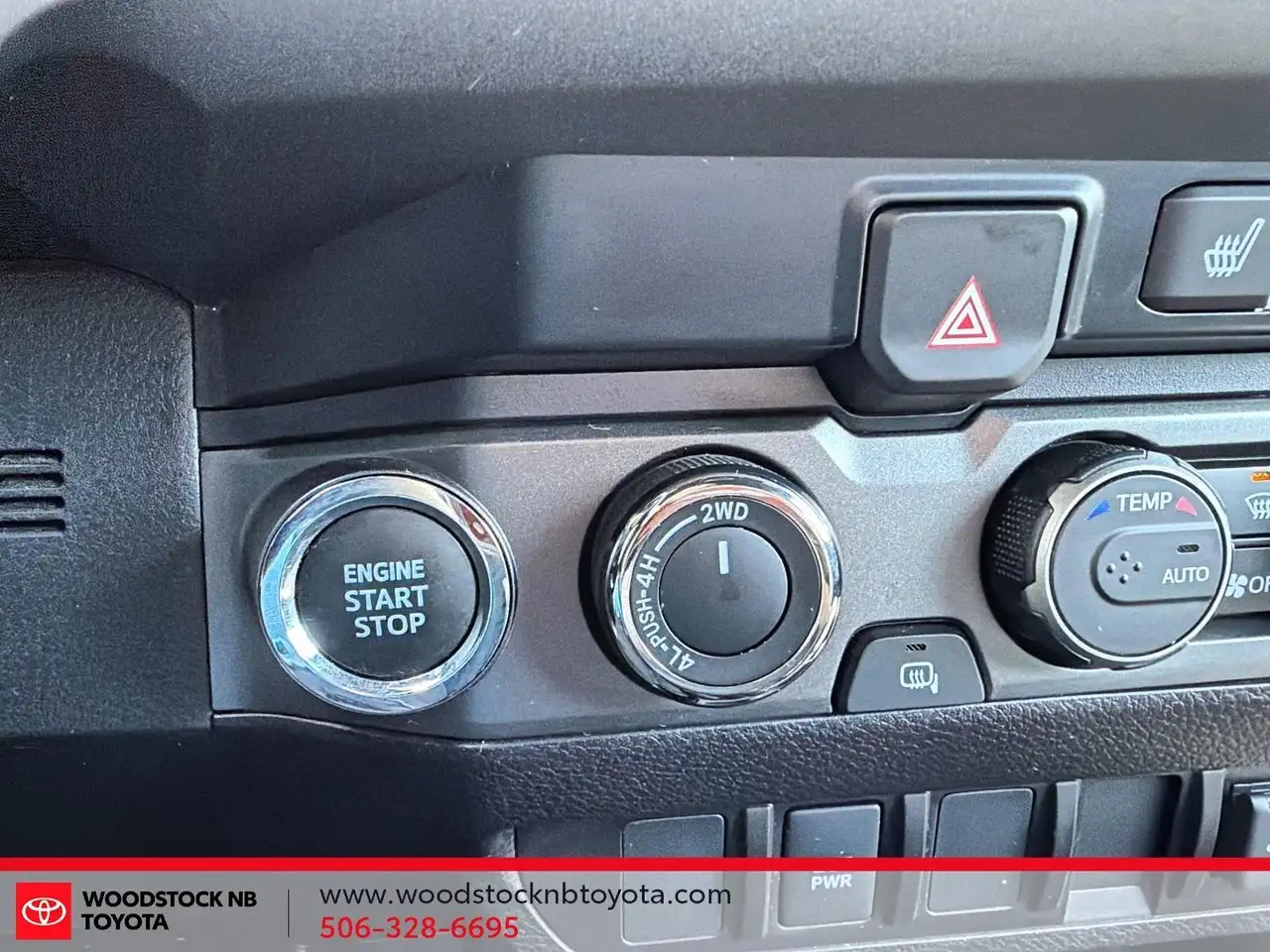 Toyota Tacoma снимка Toyota Tacoma