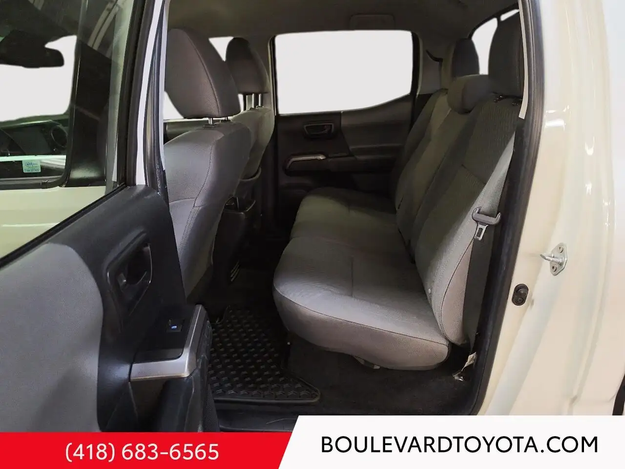 Toyota Tacoma снимка Toyota Tacoma