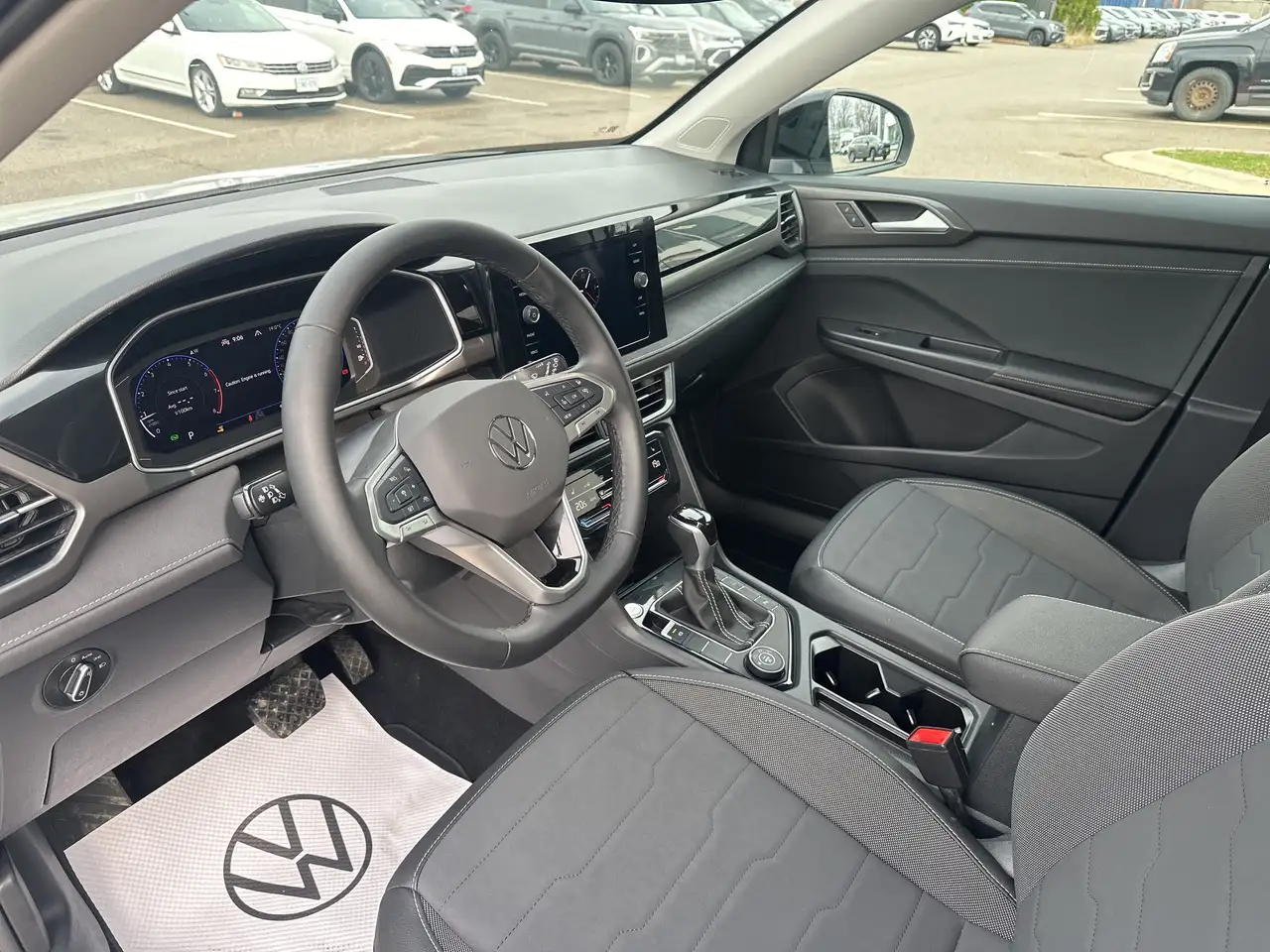 Volkswagen Taos снимка Volkswagen Taos