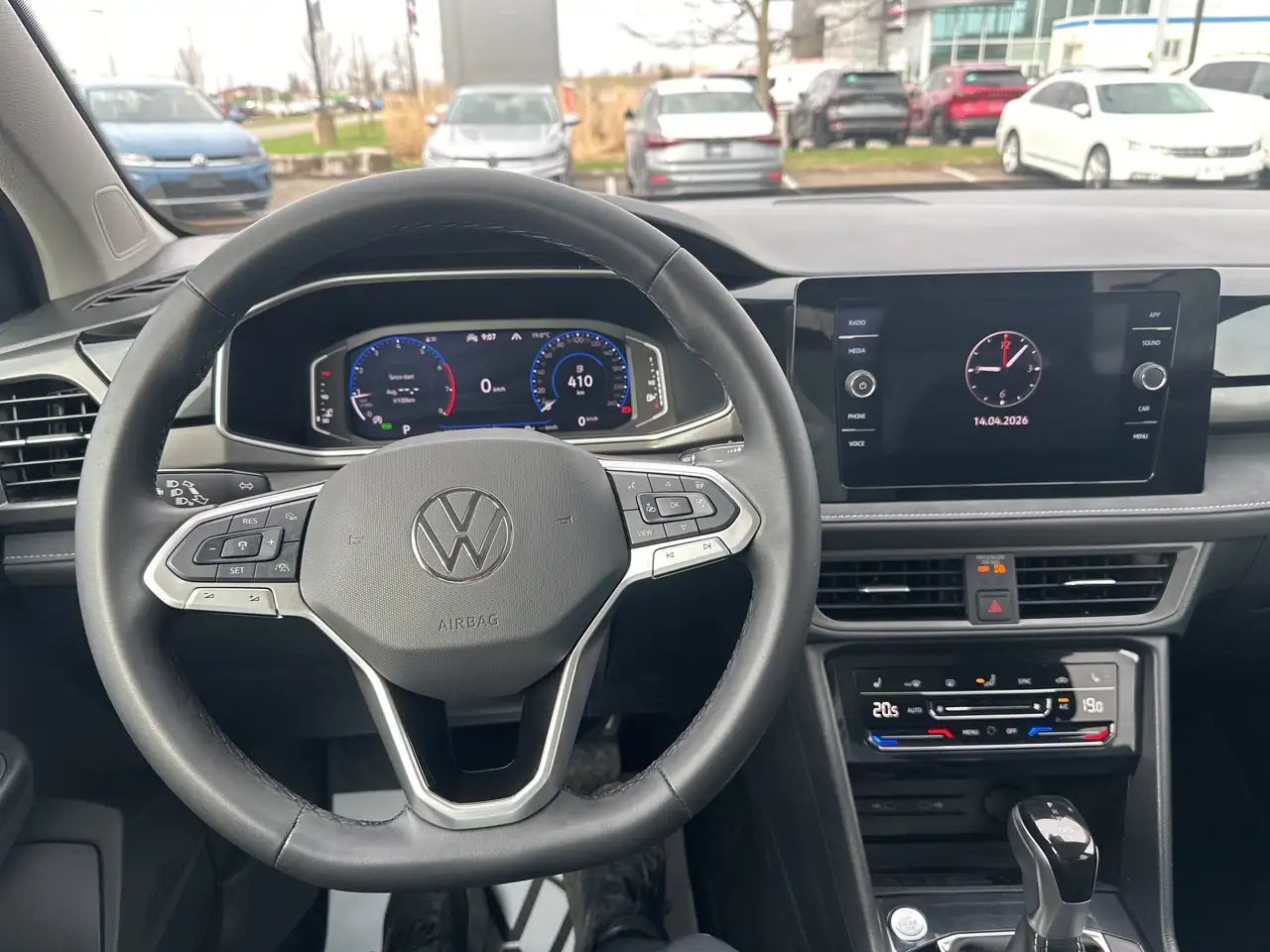 Volkswagen Taos снимка Volkswagen Taos