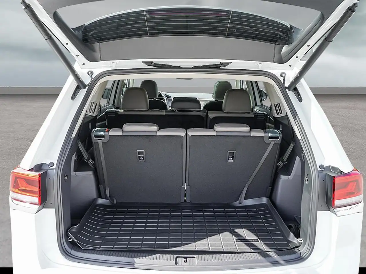 Volkswagen Atlas photo Volkswagen Atlas