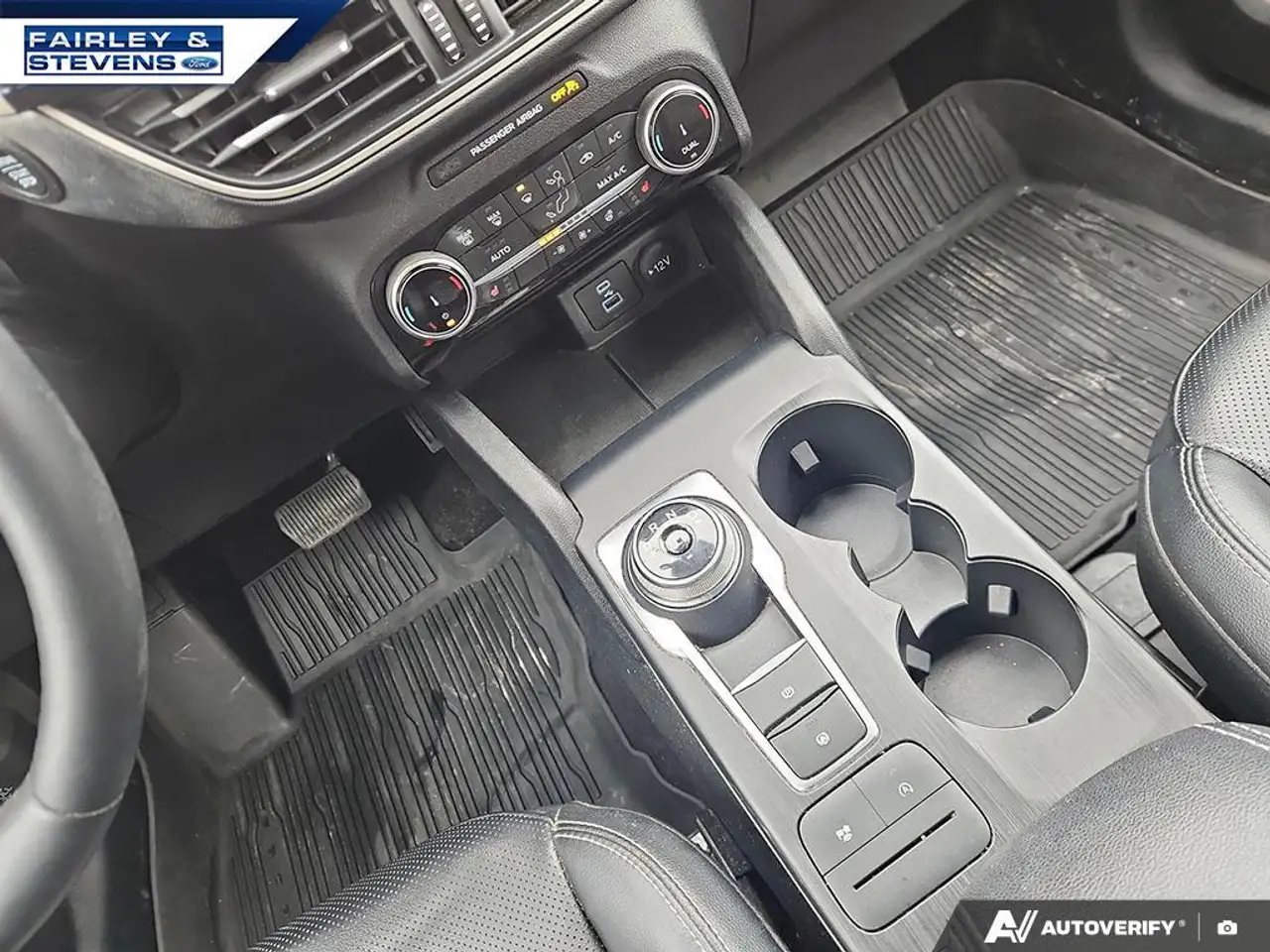 Ford Escape снимка Ford Escape