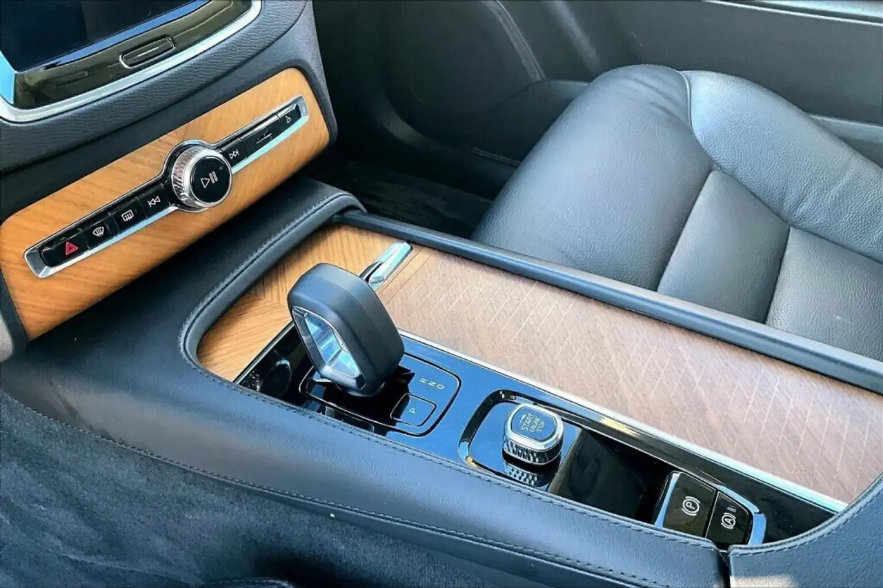 Volvo XC90 снимка Volvo XC90