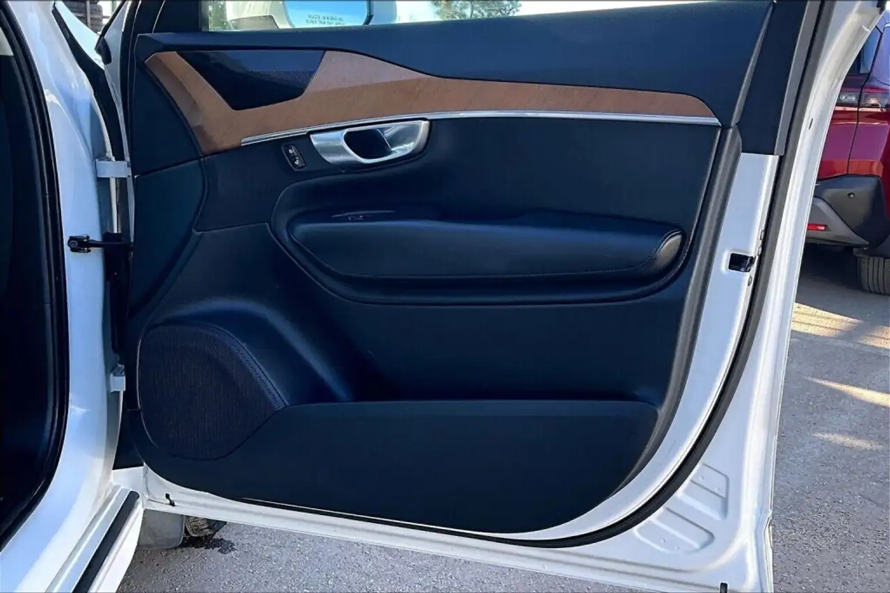 Volvo XC90 снимка Volvo XC90