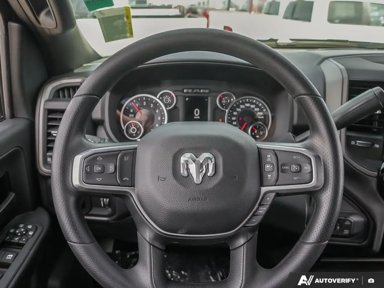 RAM 2500 снимка RAM 2500