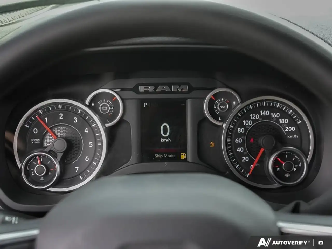 RAM 2500 снимка RAM 2500