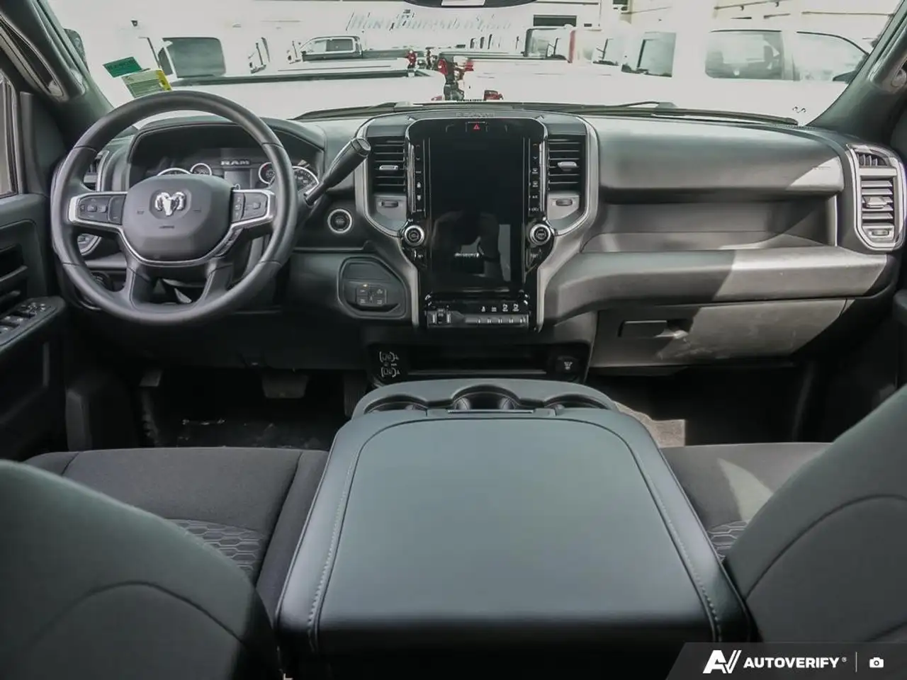 RAM 2500 снимка RAM 2500