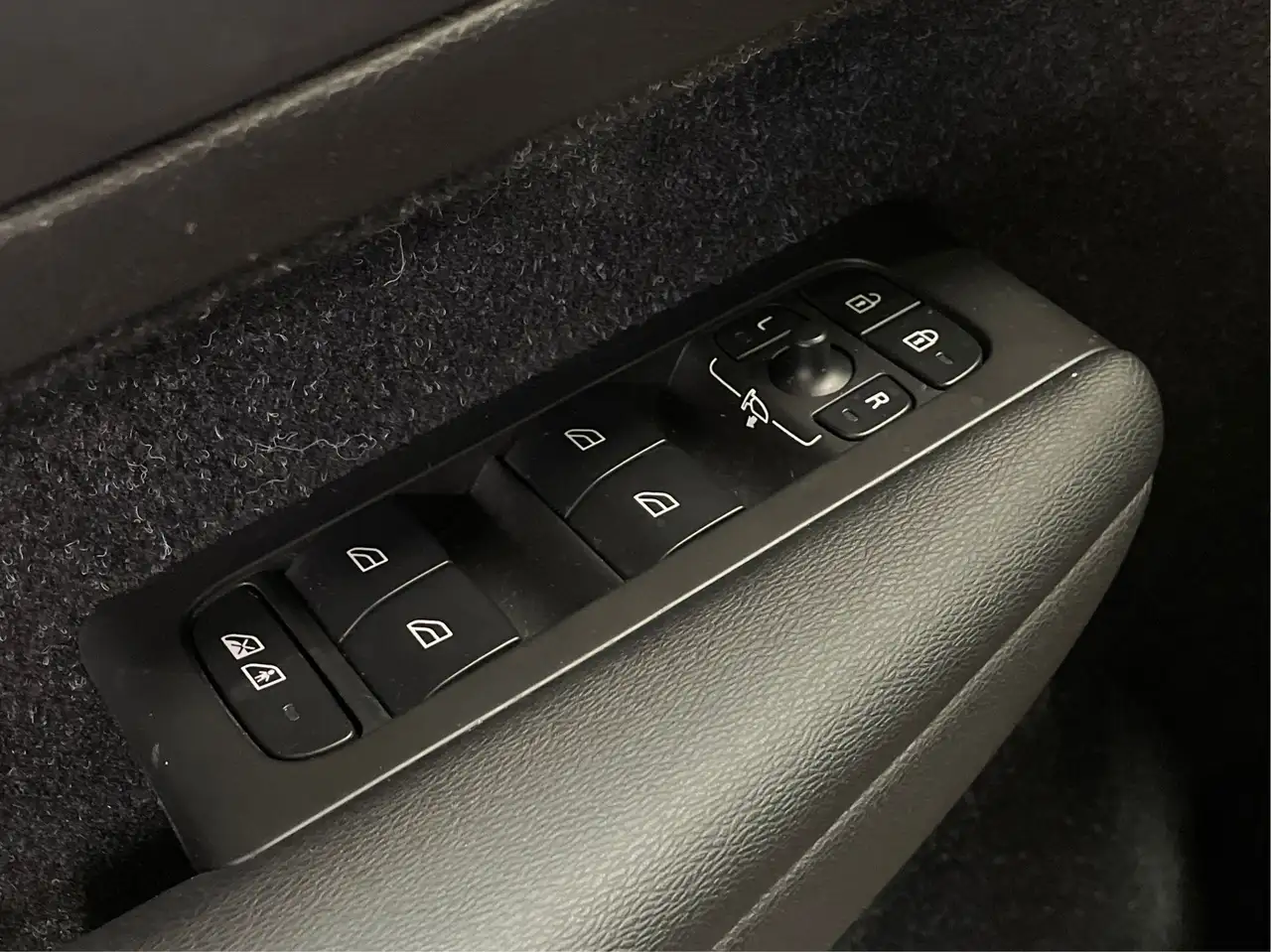 Volvo XC40 photo Volvo XC40
