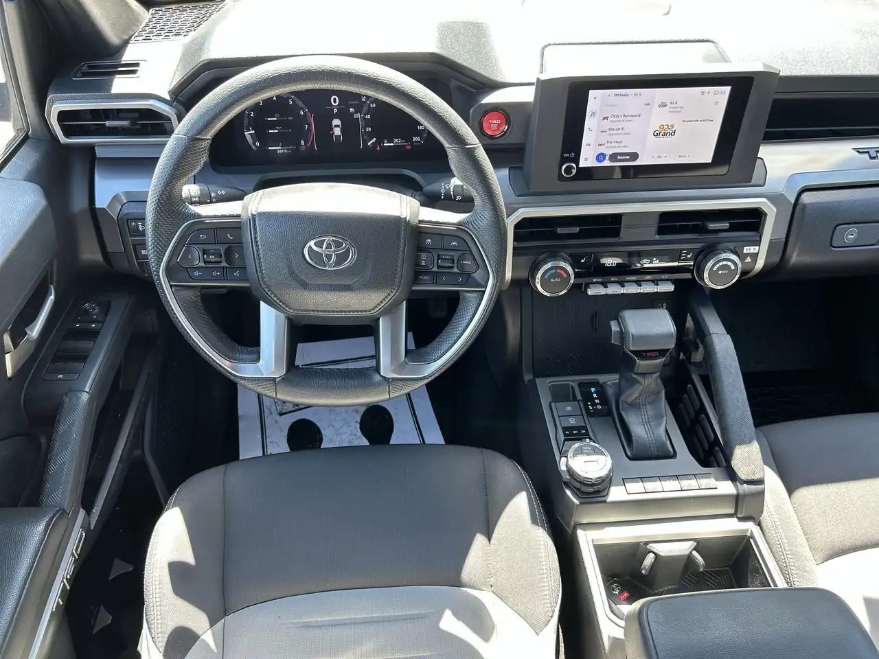 Toyota Tacoma снимка Toyota Tacoma