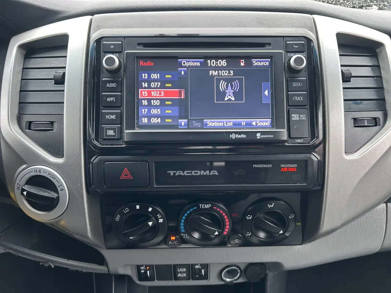 Toyota Tacoma снимка Toyota Tacoma