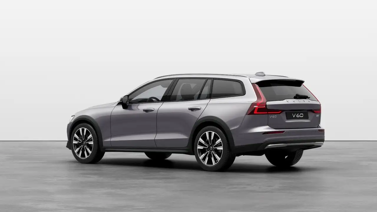 Volvo V60 Cross Country снимка Volvo V60 Cross Country