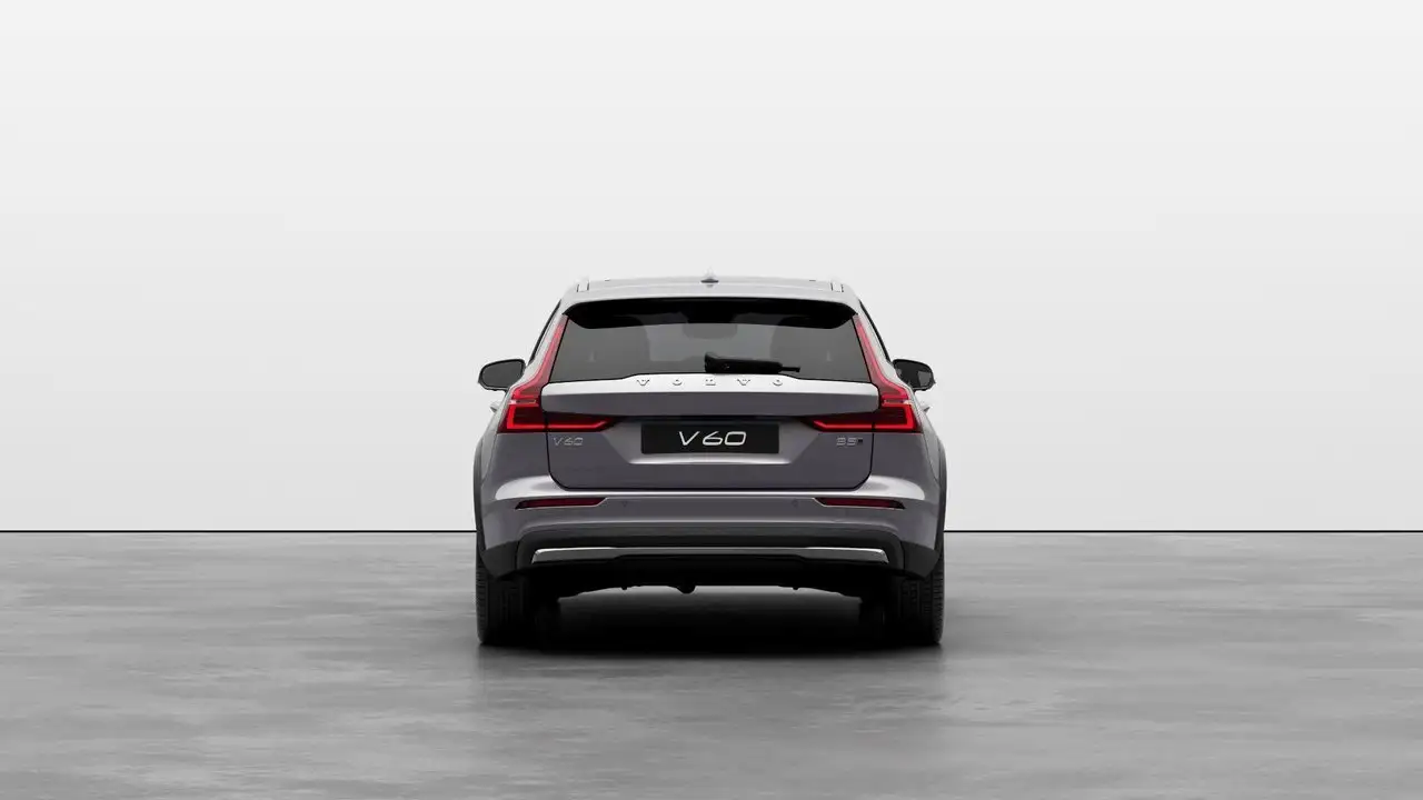Volvo V60 Cross Country снимка Volvo V60 Cross Country