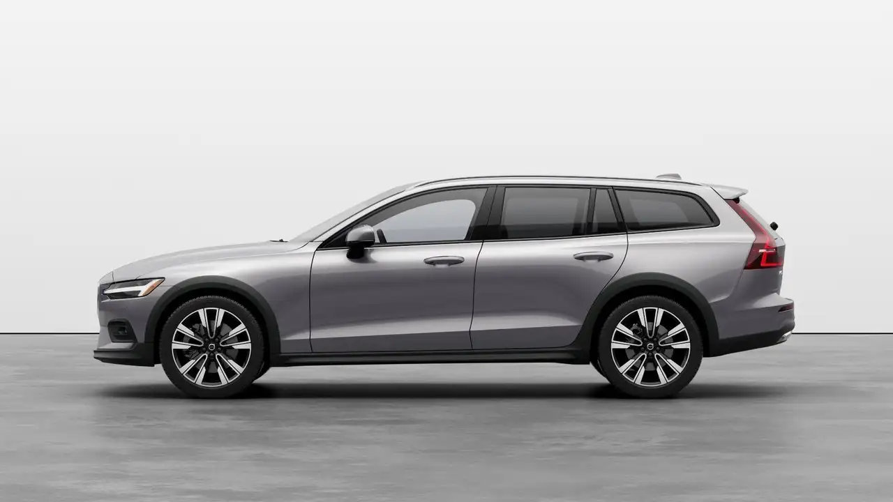 Volvo V60 Cross Country снимка Volvo V60 Cross Country