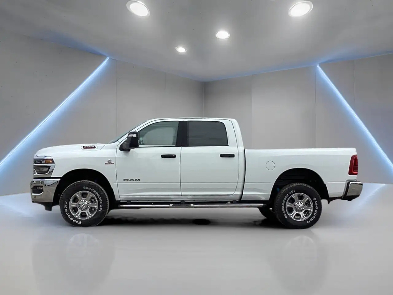 RAM 2500 снимка RAM 2500