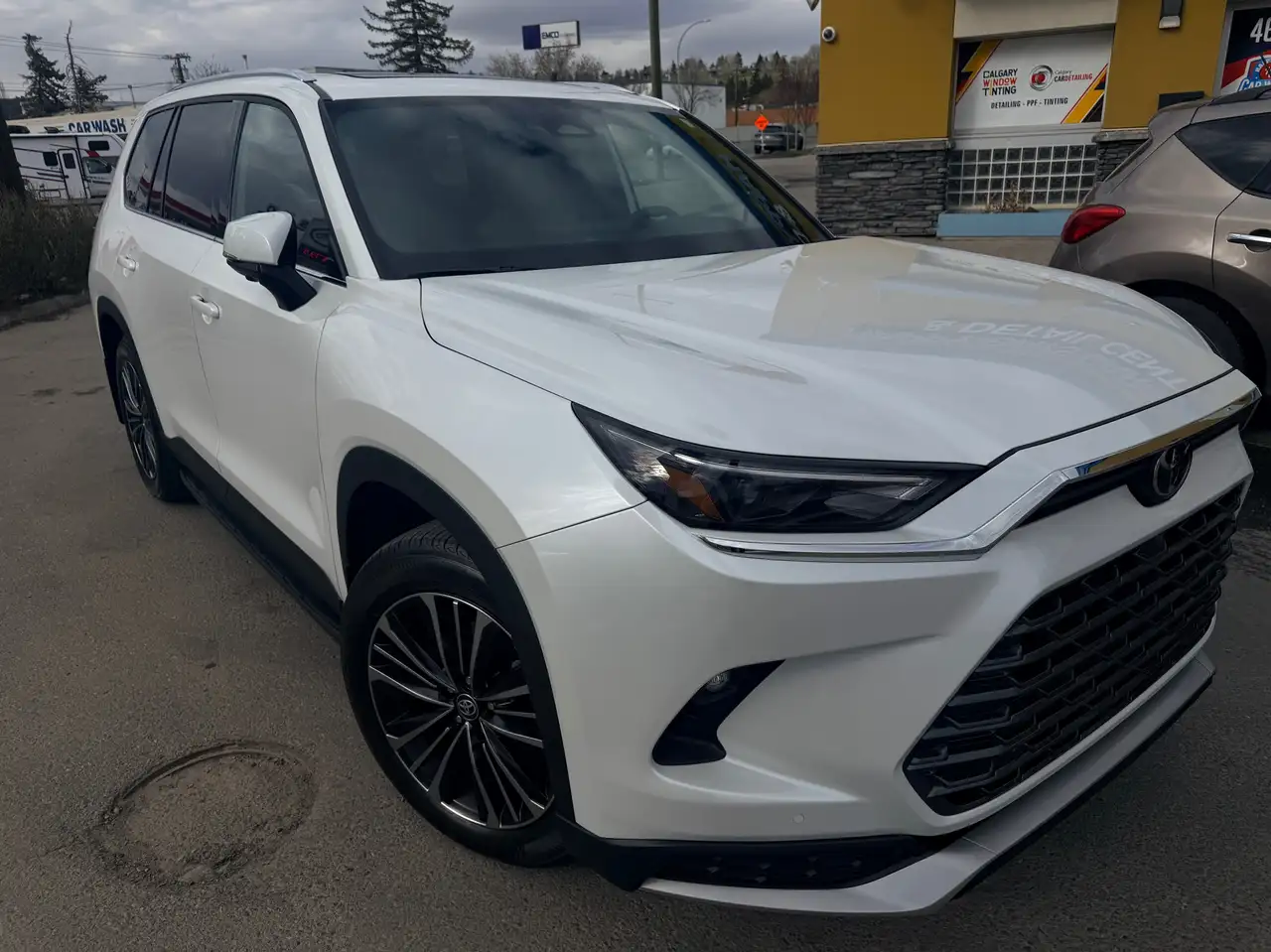 Toyota Grand Highlander снимка Toyota Grand Highlander