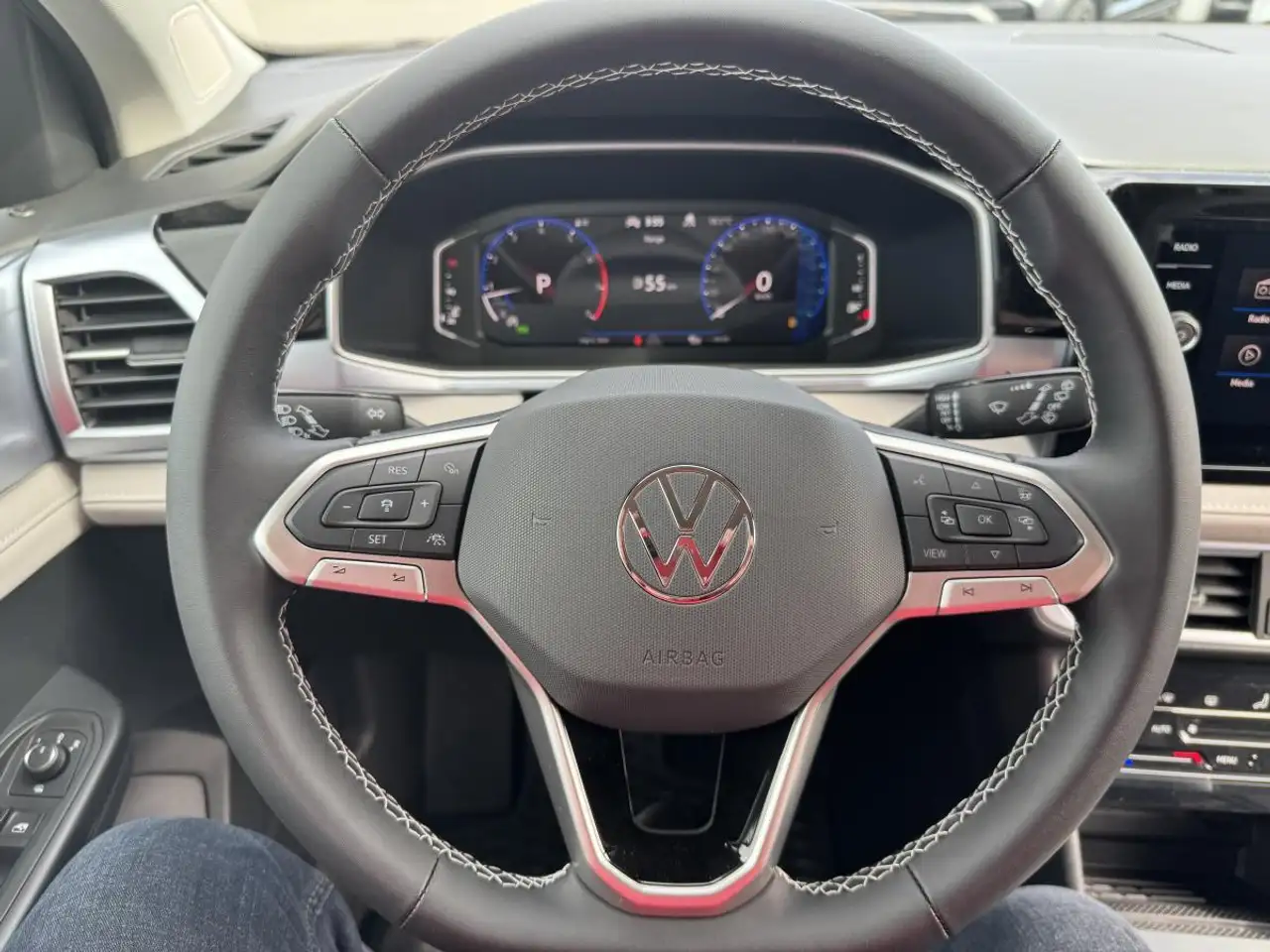 Volkswagen Taos снимка Volkswagen Taos