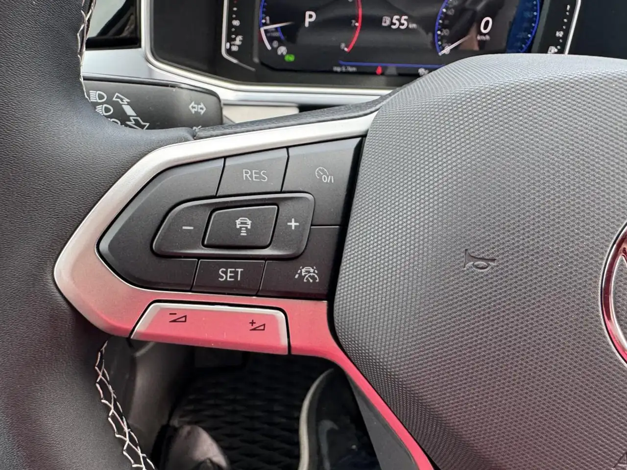 Volkswagen Taos снимка Volkswagen Taos