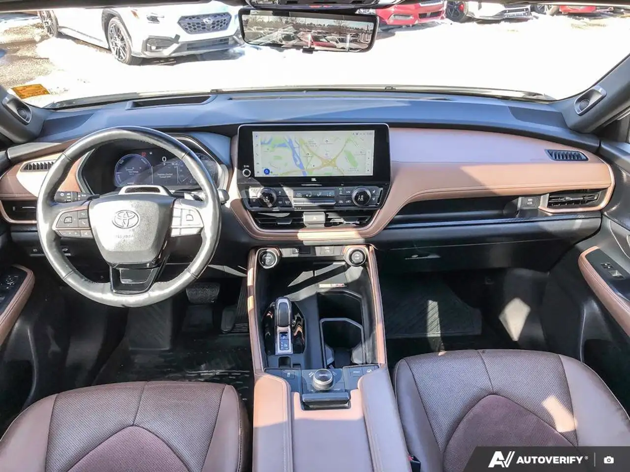 Toyota Grand Highlander снимка Toyota Grand Highlander