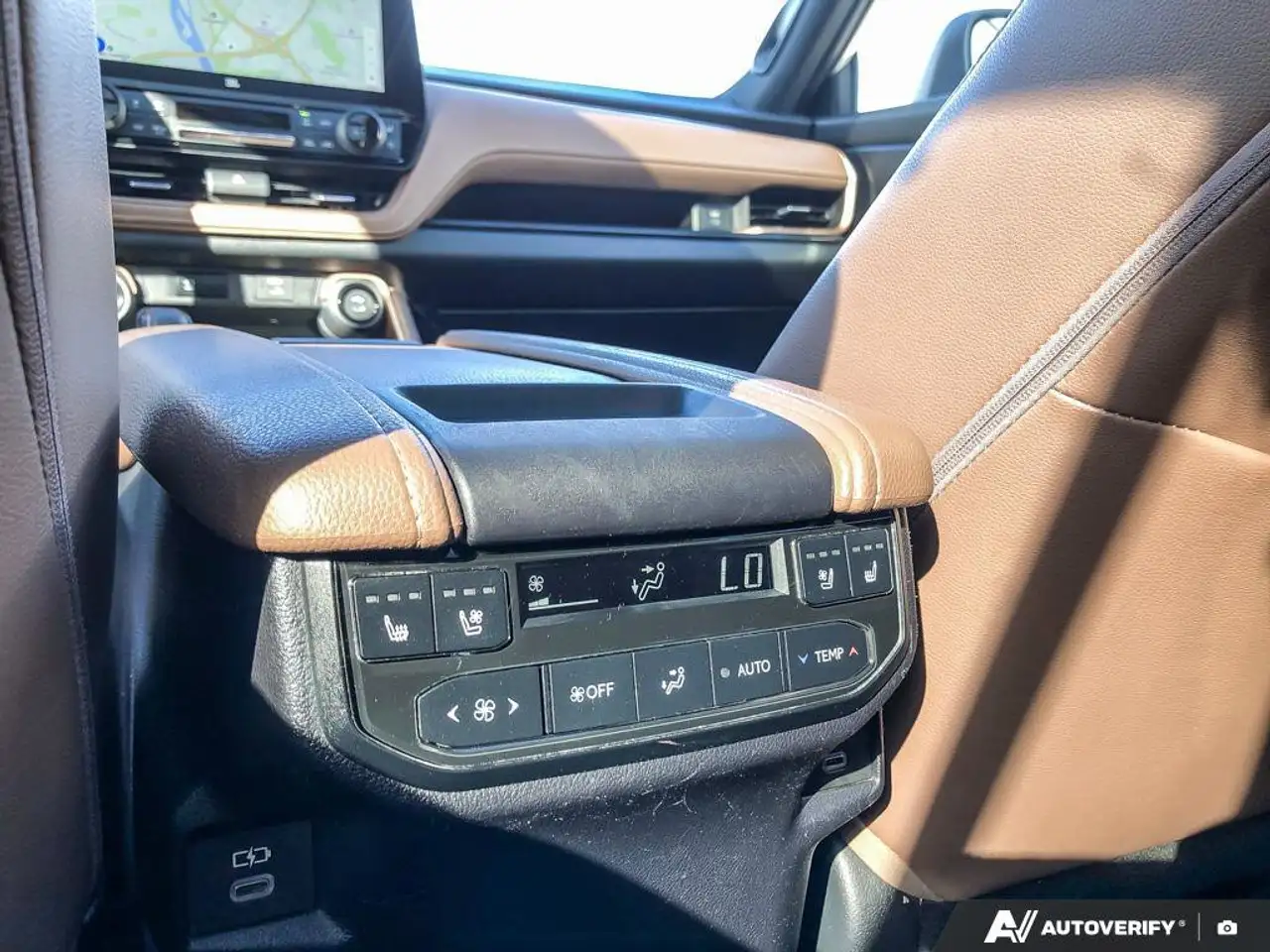Toyota Grand Highlander снимка Toyota Grand Highlander