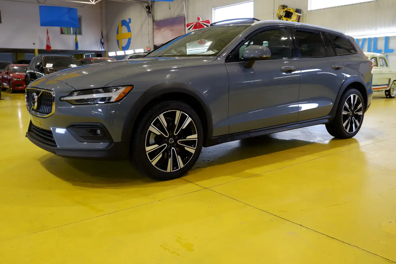 2024 Volvo V60 Cross Country