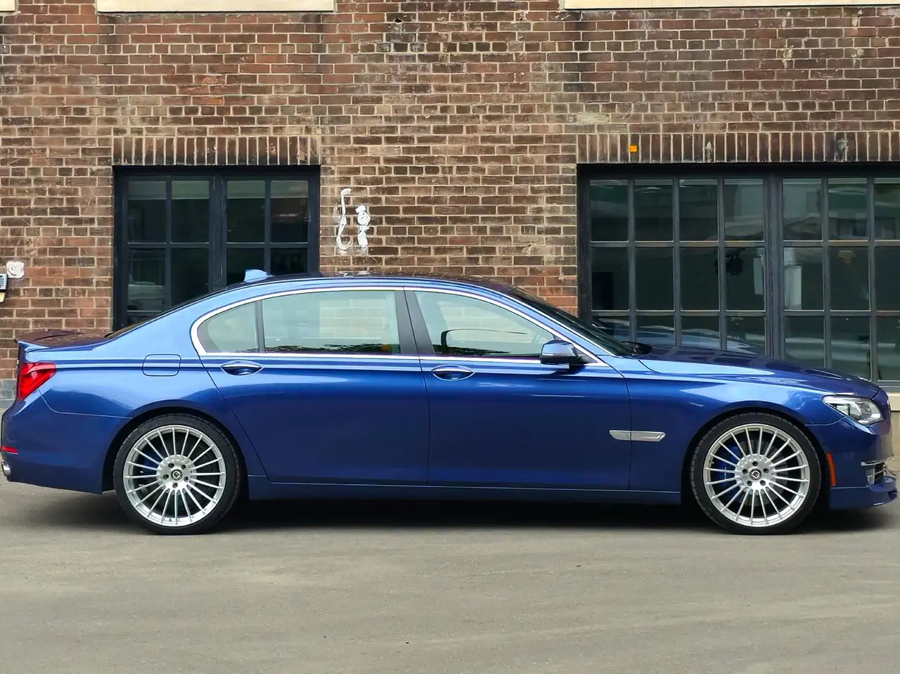 BMW 7 Series photo BMW 7 Series