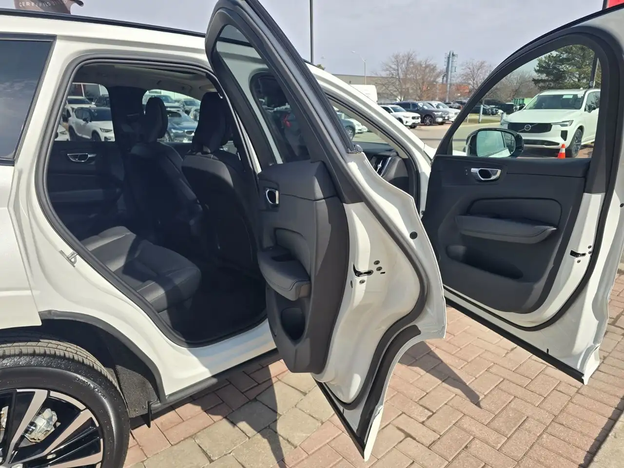 Volvo XC60 photo Volvo XC60