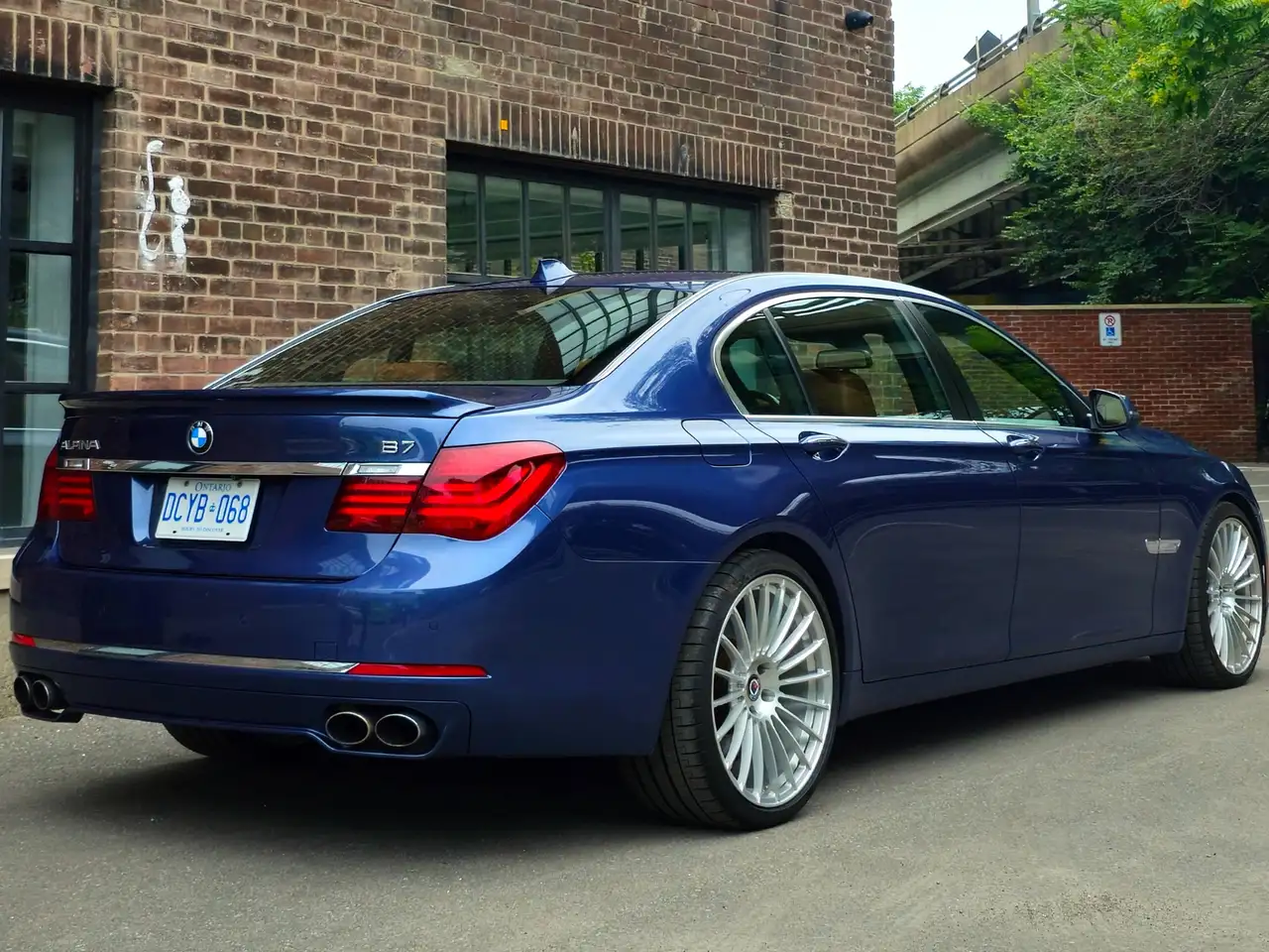 BMW 7 Series photo BMW 7 Series