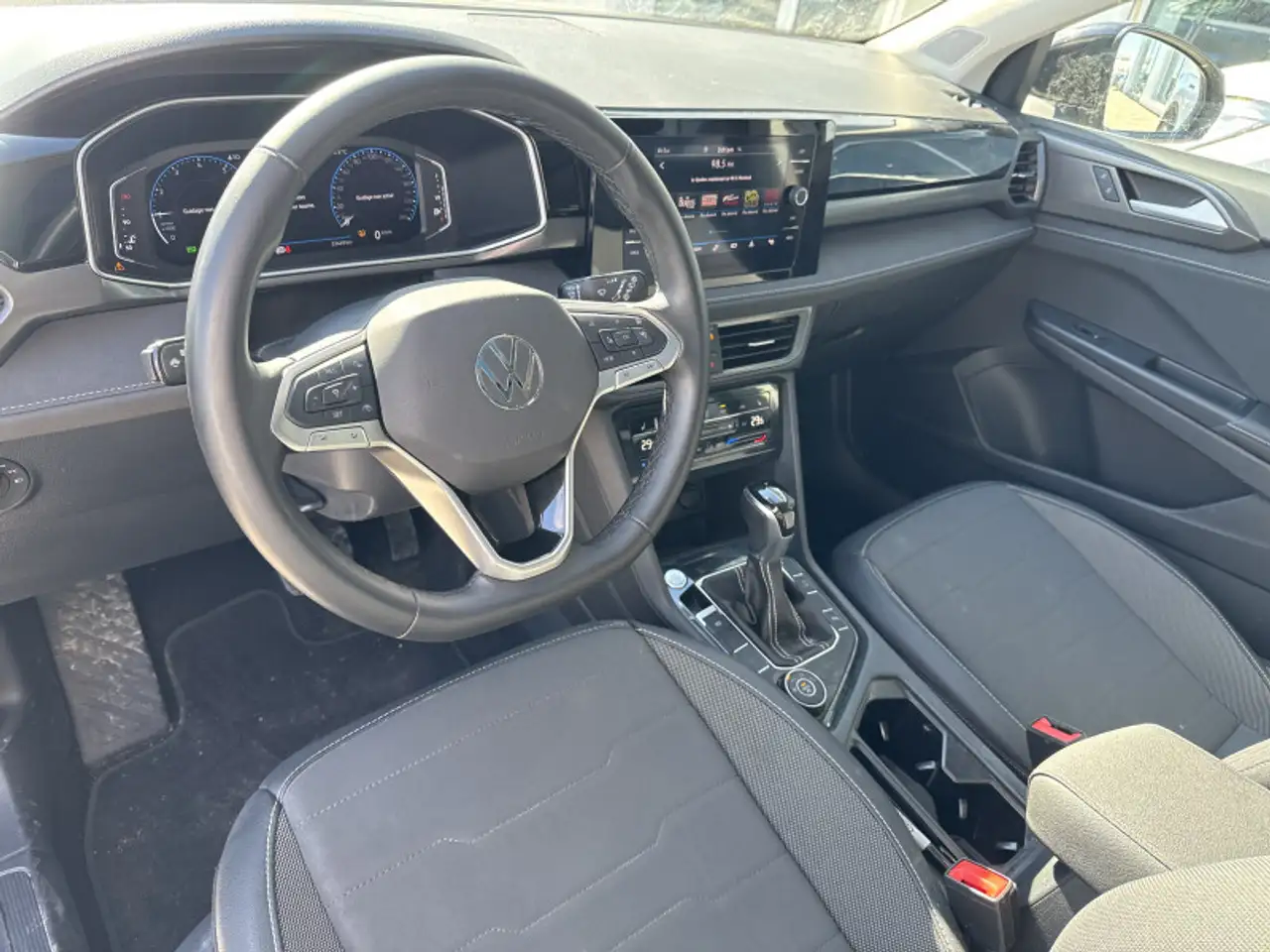 Volkswagen Taos снимка Volkswagen Taos