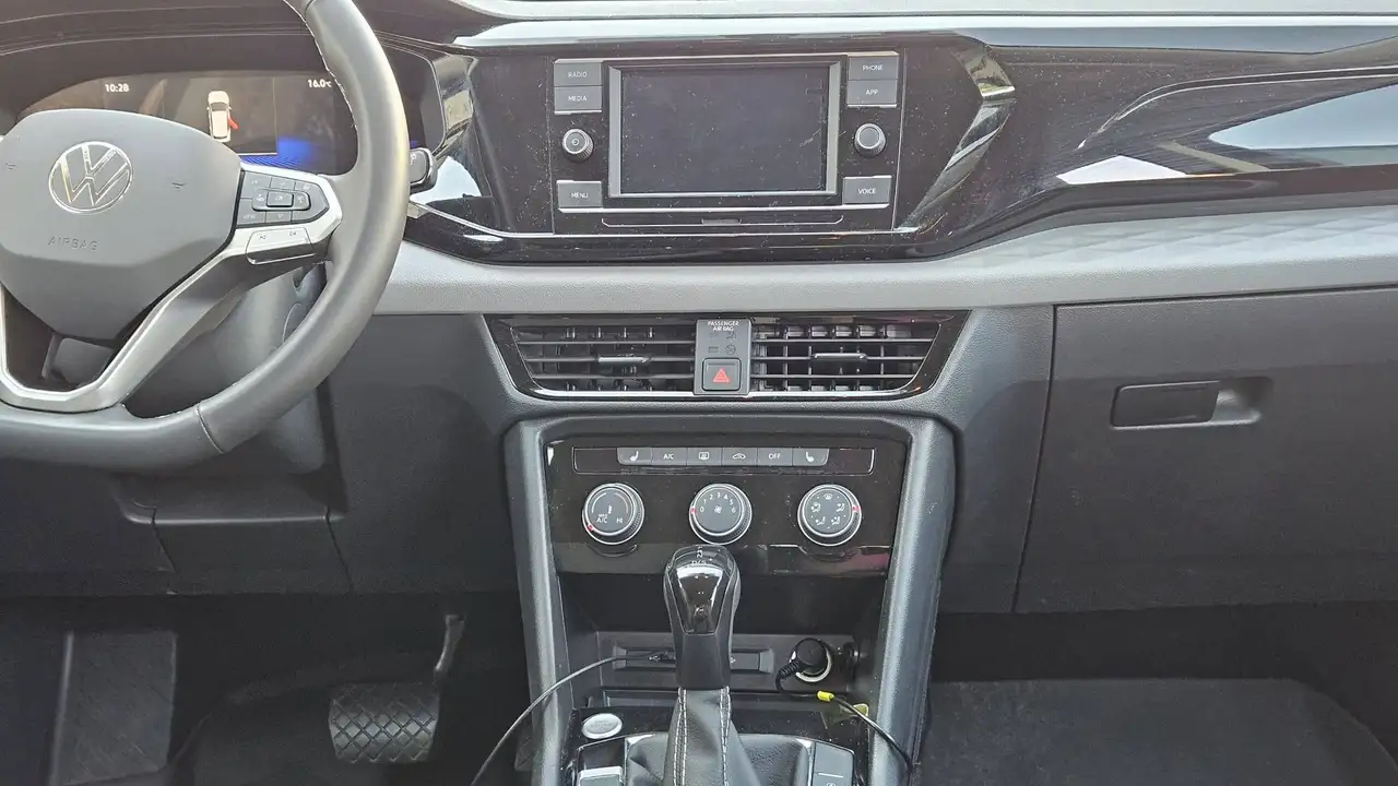 Volkswagen Taos снимка Volkswagen Taos