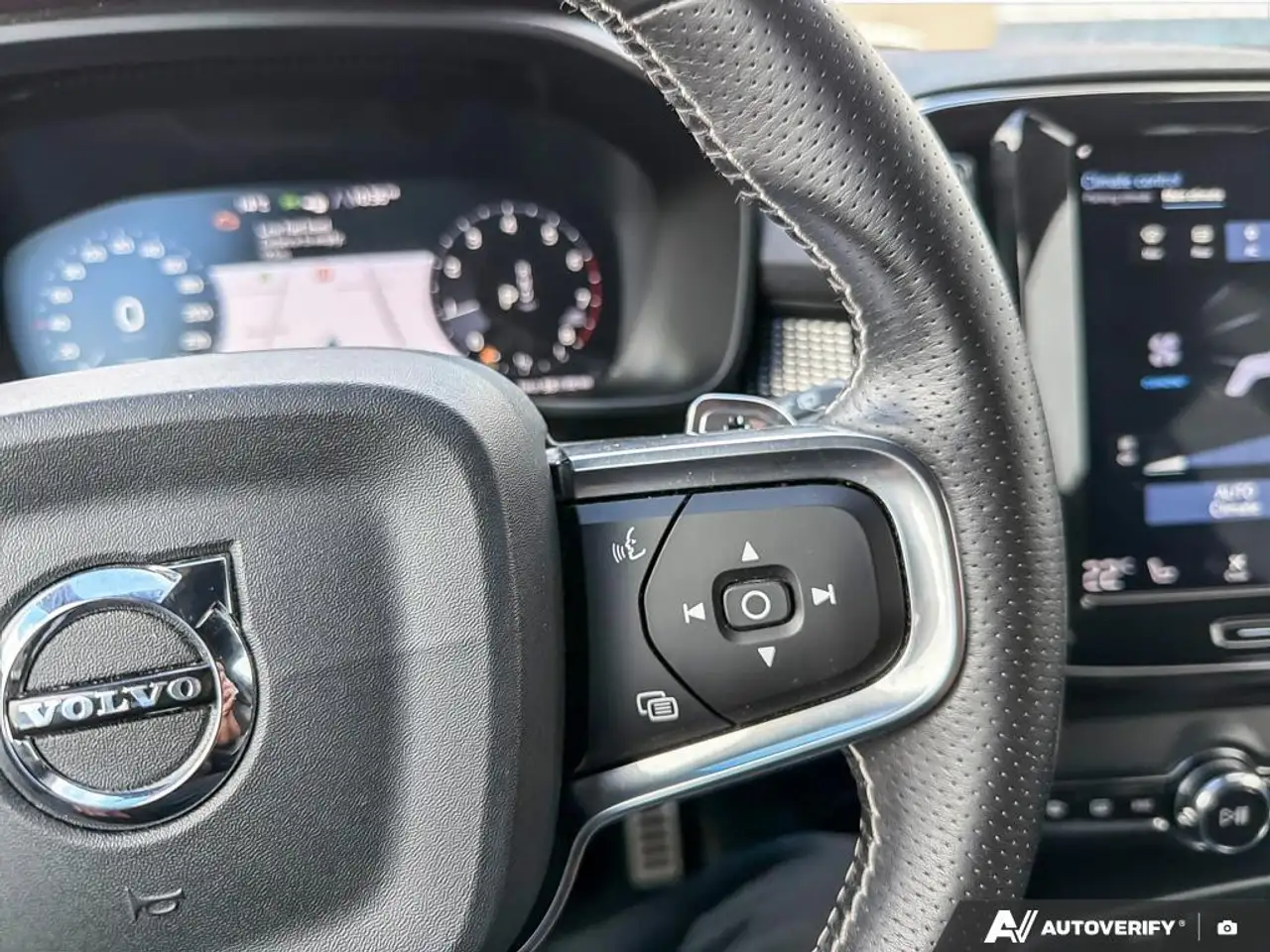 Volvo XC40 photo Volvo XC40