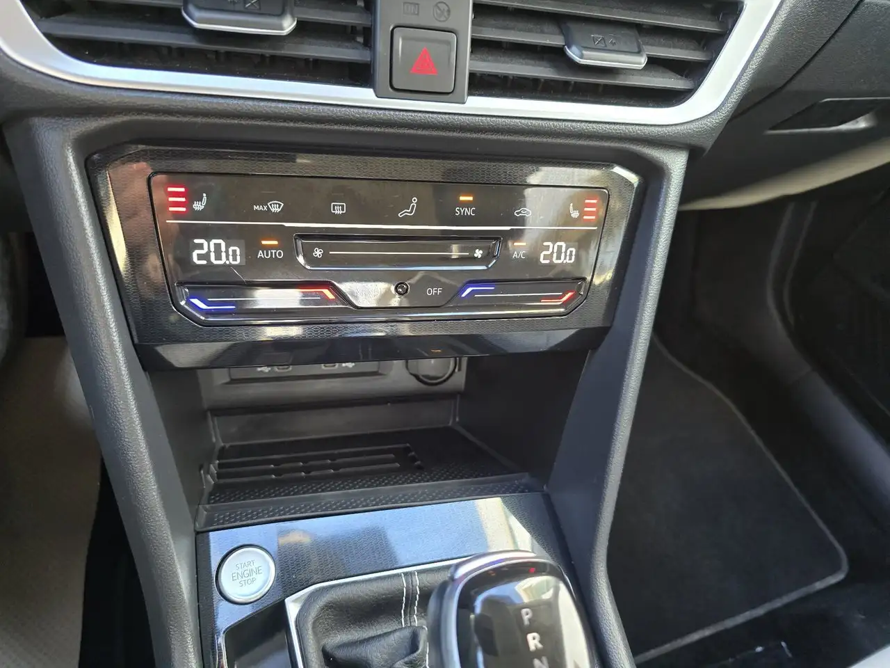 Volkswagen Taos снимка Volkswagen Taos