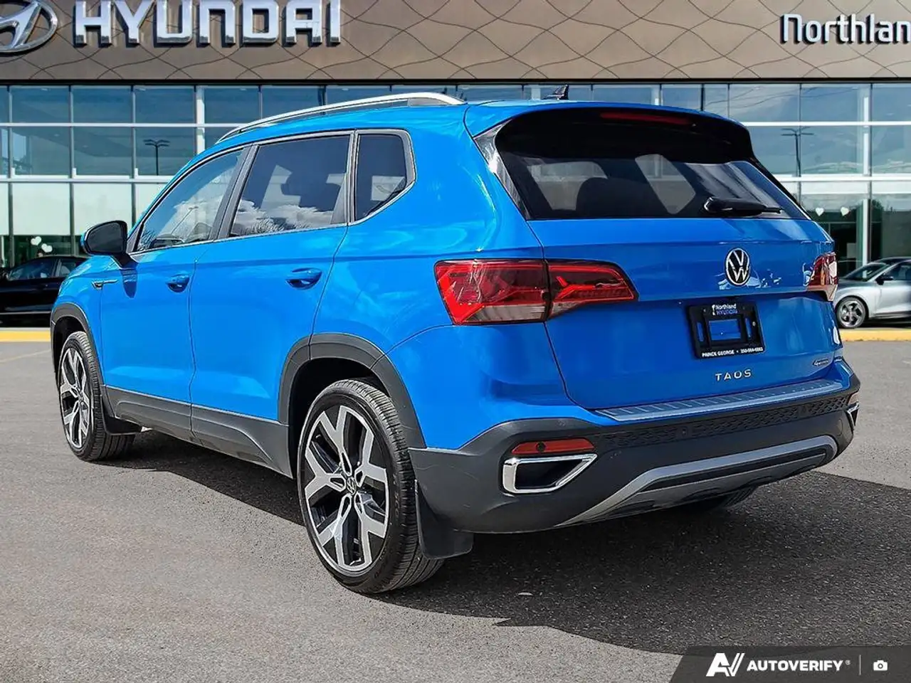 Volkswagen Taos снимка Volkswagen Taos