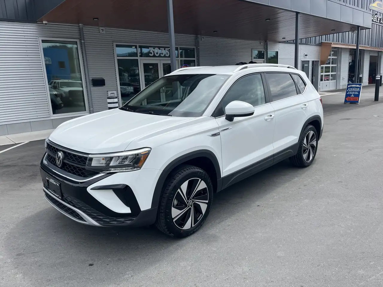 Volkswagen Taos снимка Volkswagen Taos